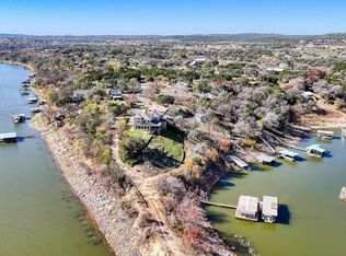25400 Cove Dr, Spicewood, TX 78669