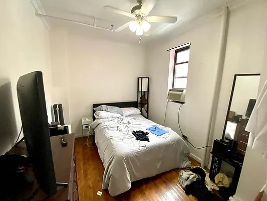 Rented by ESM Brokerage | media 7