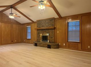 1058 E Jefferson St, Van Alstyne, TX 75495
