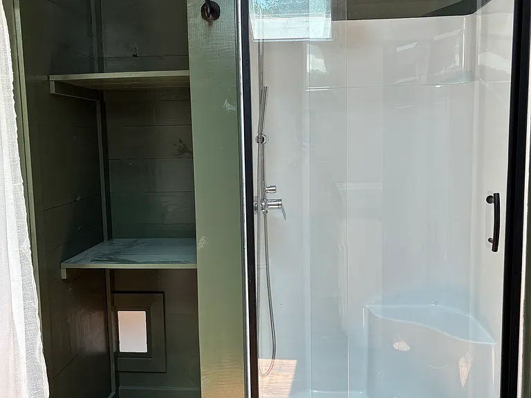Shower indoor upstairs