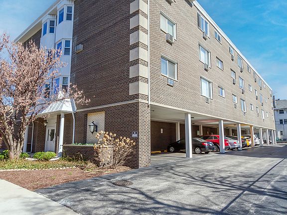 2nd image of 150 S Oak Park Ave APT 403