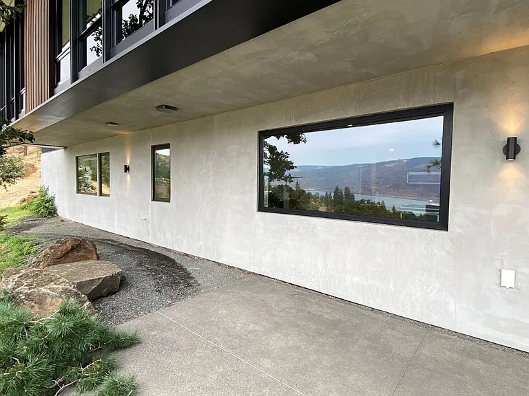 585 Blanchard Blvd — Photo 3