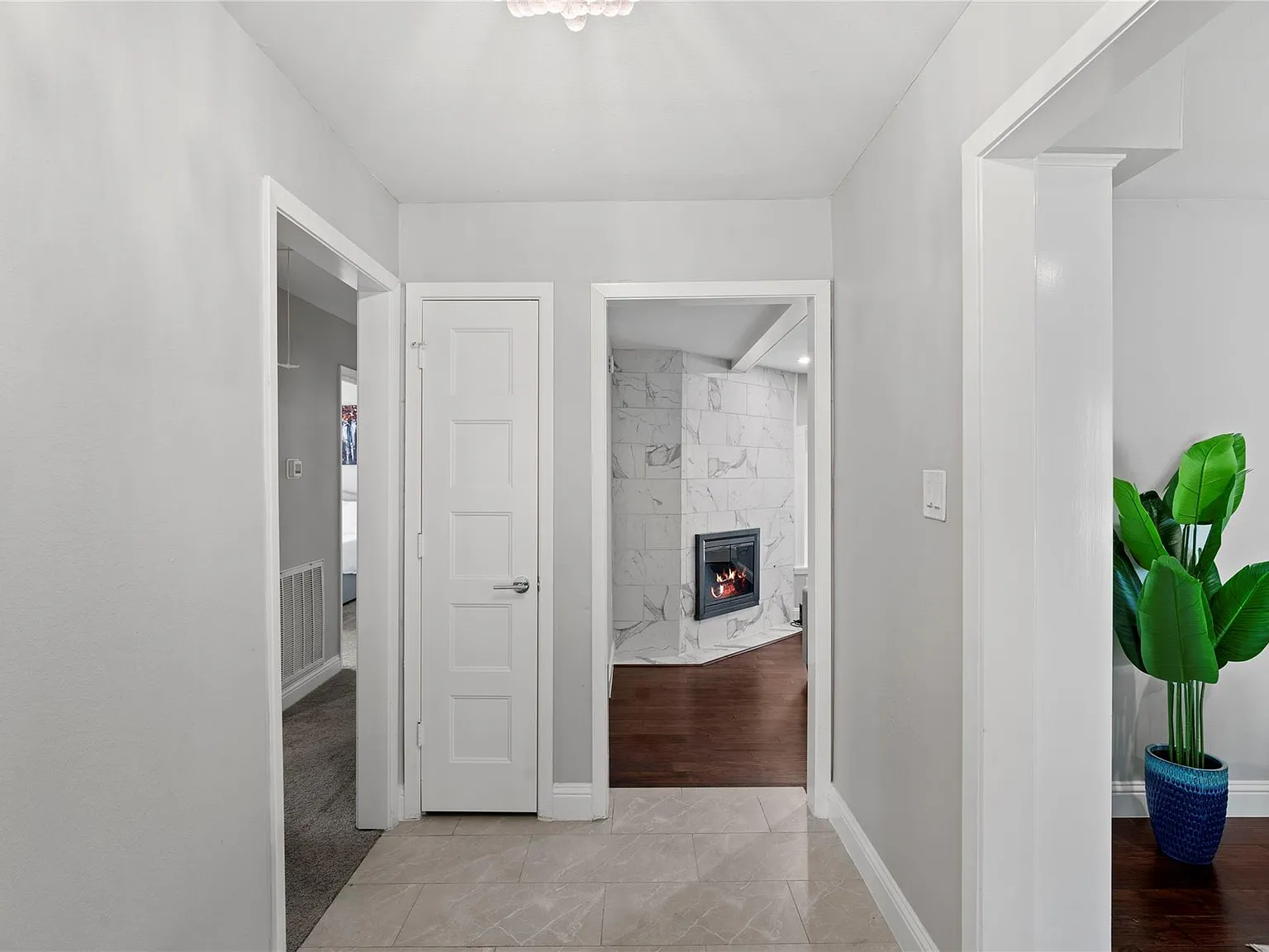 3 bed, 2.5 bath, 2040 sqft, $3,700 — Photo 4