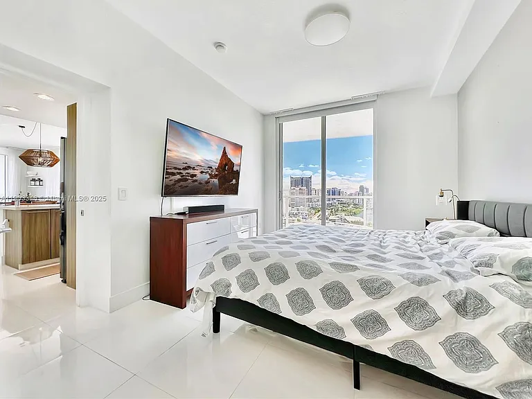 6700 Indian Creek Dr #Penthouse 2 — Photo 11