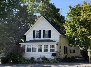 160 Webster St, Worcester, MA 01603