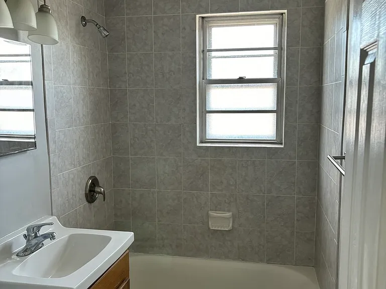10 Summit Ave #2 — Photo 4
