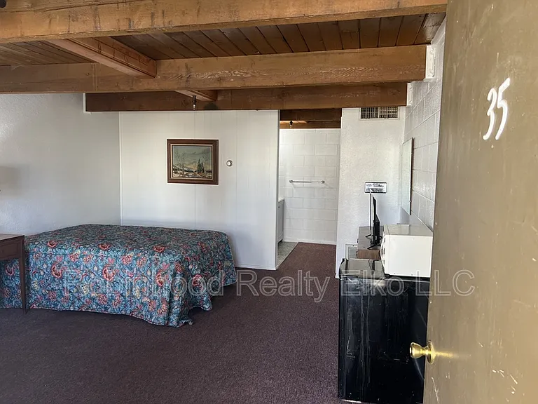 340 6th St #35 — Photo 4