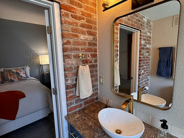 1656 N Franklin St #5 — Photo 15