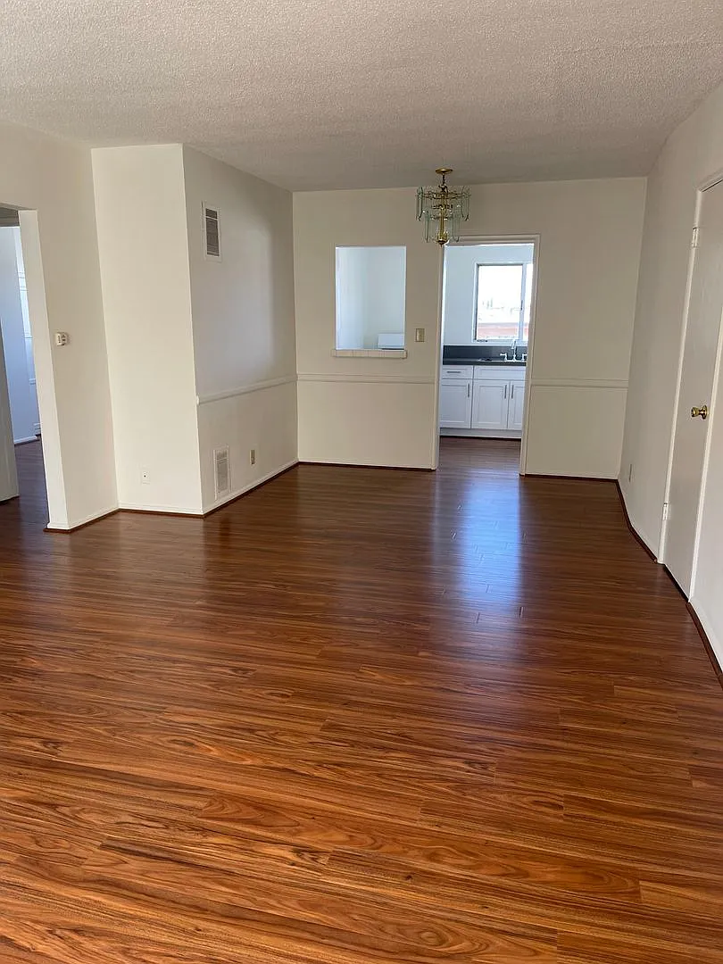 Sierra Vista 5460 — Photo 2