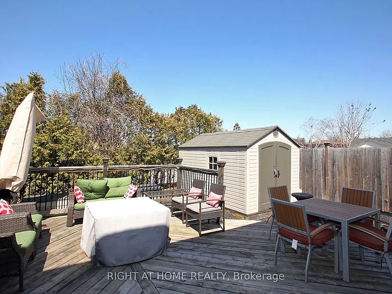 653 Dorchester Dr — Photo 20