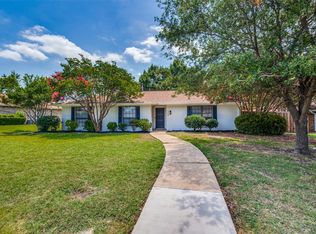 909 Edgefield Trl, Flower Mound, TX 75028