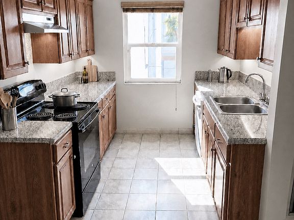 2nd image of 1517 S Sherbourne Dr APT 3