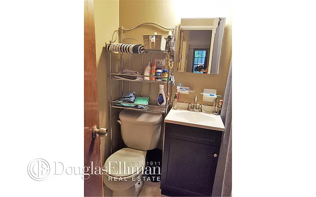 Rented by Douglas Elliman | media 15