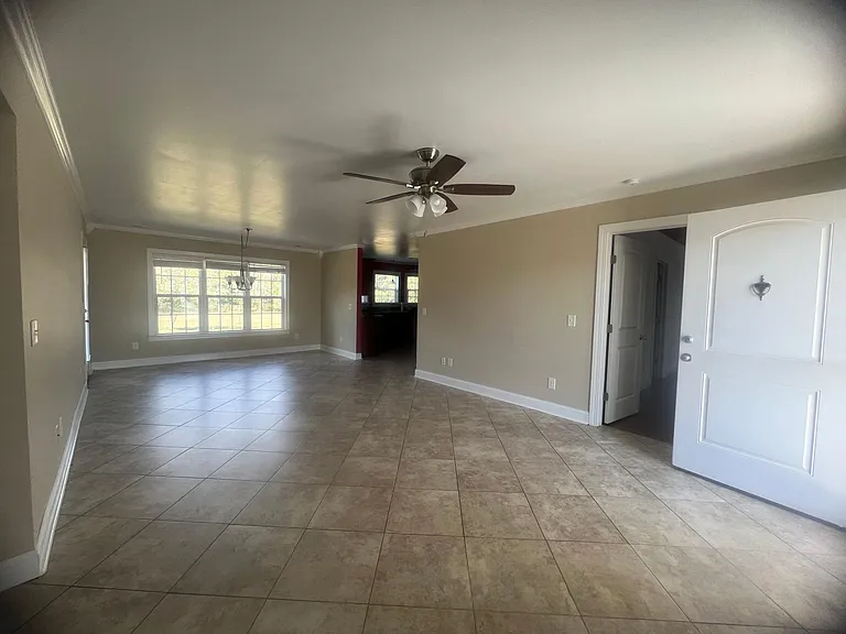 3801 N Hills Dr — Photo 5