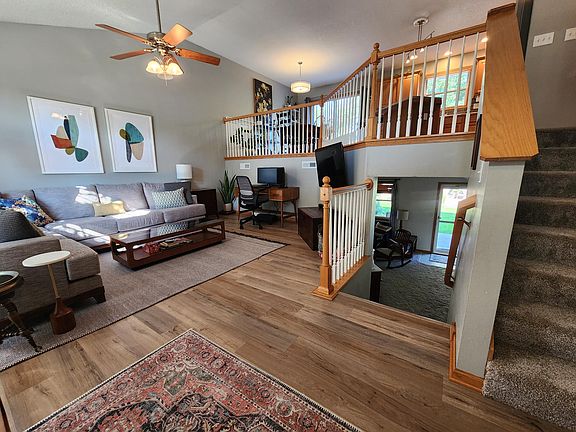 3rd image of 3217 SW Townpark Cir