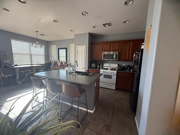 4th image of 8962 Rutherford Grove St