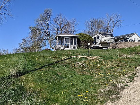 2nd image of 5204 Sunrise Dr