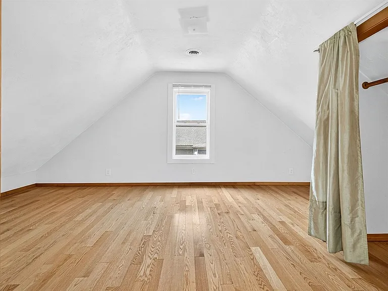 27 Joseph St #3 — Photo 7