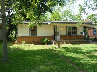 1302 E 15th St, Irving, TX 75060