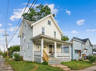 513 17th St SE, Cedar Rapids, IA 52403