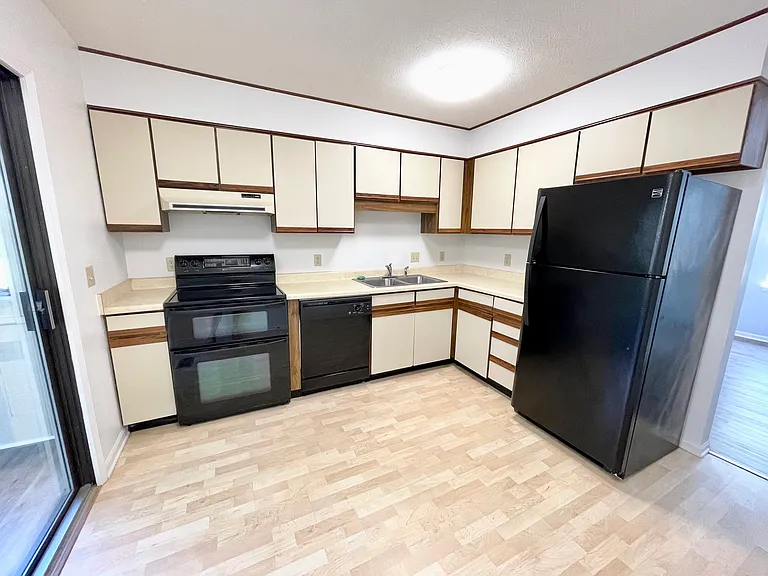 316 Huff St #2B — Photo 6