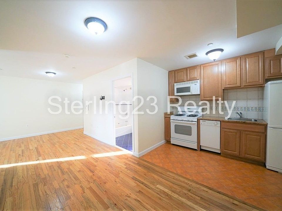 1st image of 28-25 Astoria Blvd #6R