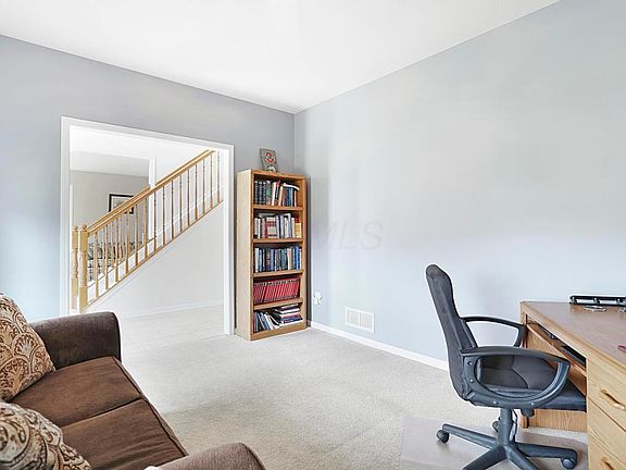 5th image of 8906 Oakshire Dr NW
