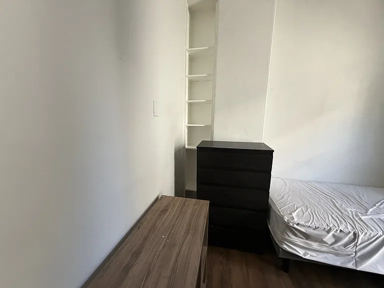 475 Slater St #4 — Photo 4
