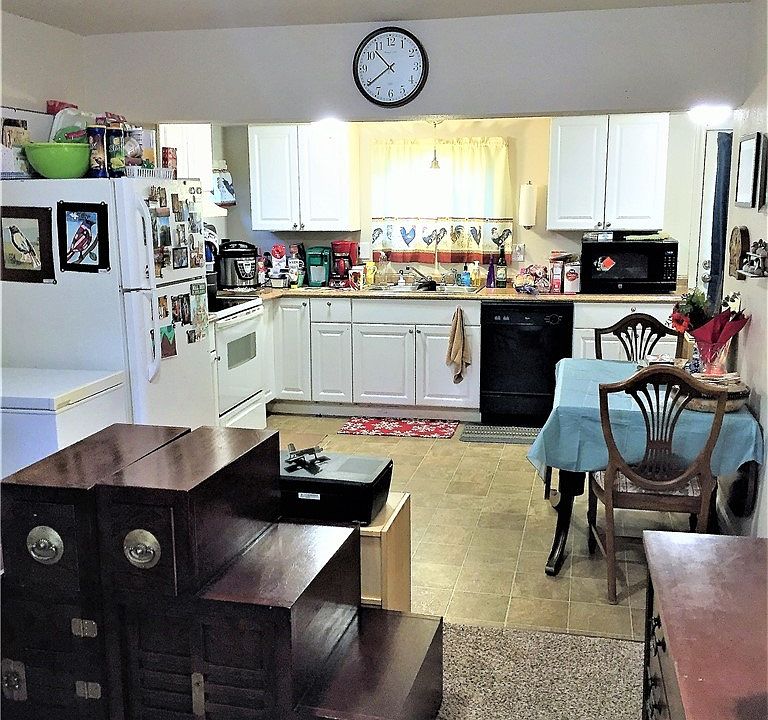 2nd image of 15525 Grant Ave SW