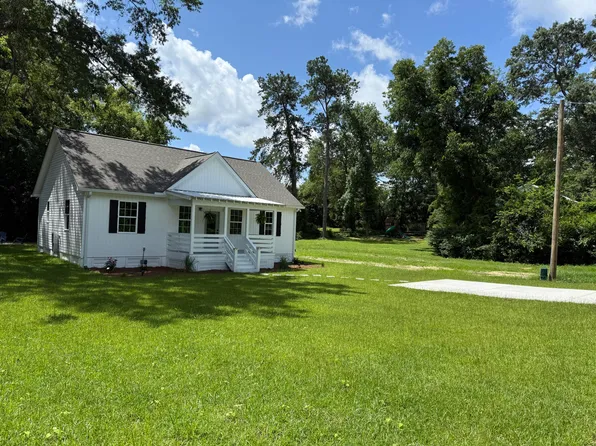 112 Lexington Ave, Saint Matthews, SC 29135