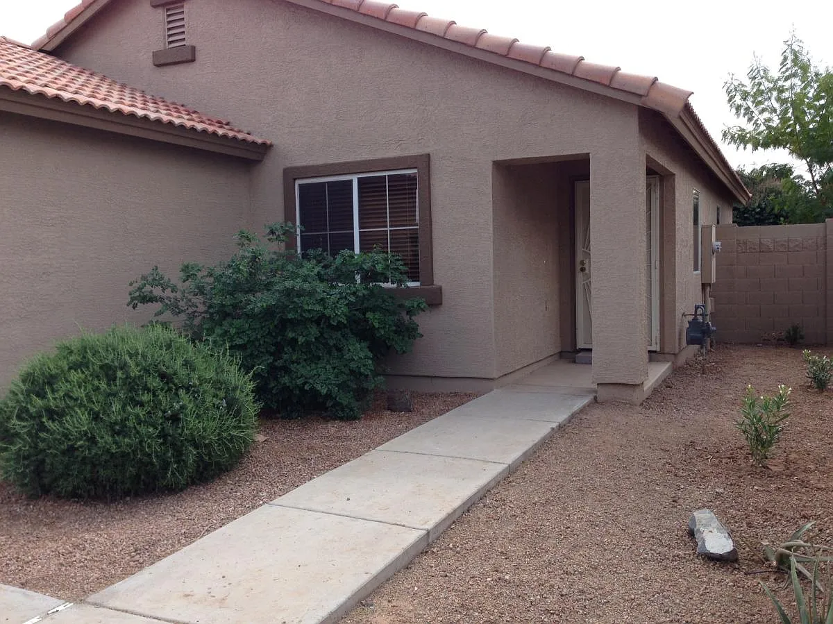 3 bed, 1500 sqft, $2,100 — Photo 4