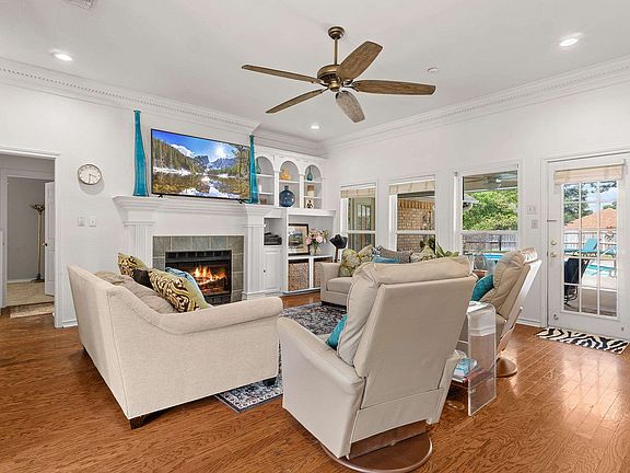5th image of 46 Lanshire Dr