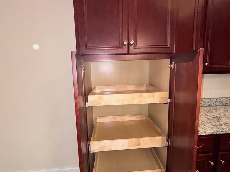 616 Lois Ln #616 — Photo 7