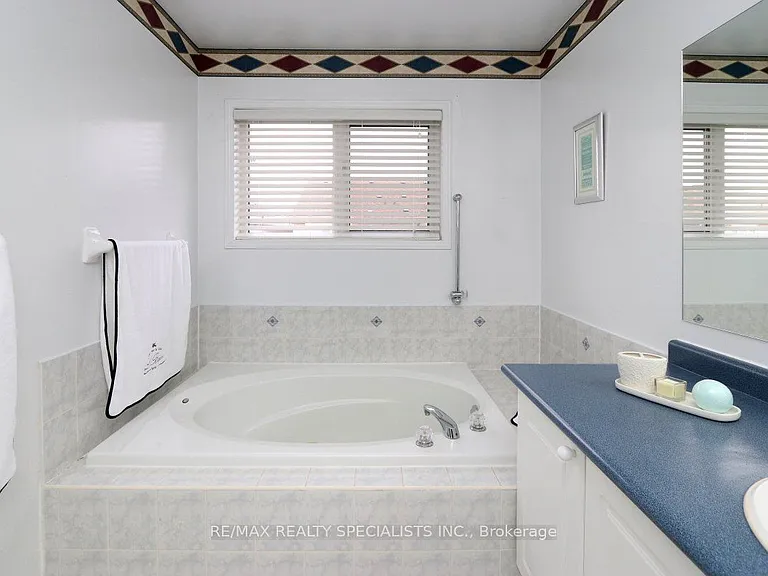 5817 Questman Holw — Photo 21