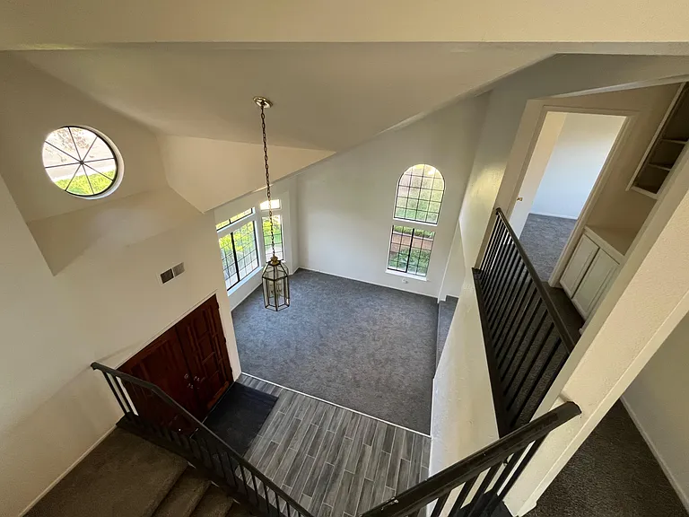Thornberry Cir — Photo 7
