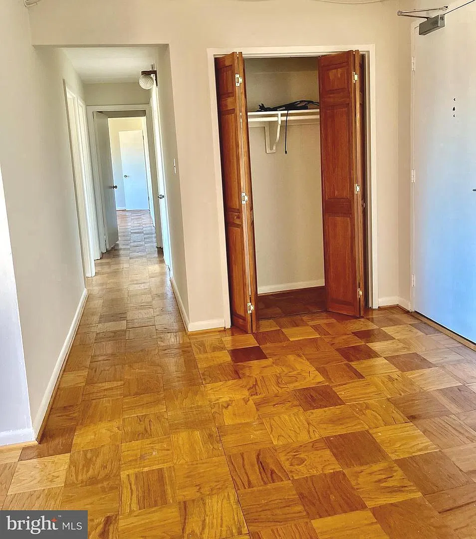 3 bed, 2.0 bath, 1471 sqft, $3,800 — Photo 4