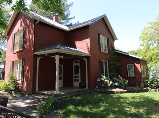 710 S 3rd St, Jacksonville, OR