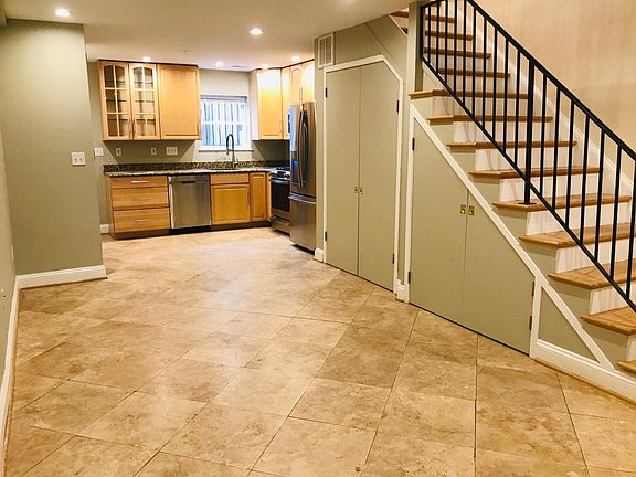 1st floor Common area and Kitchen