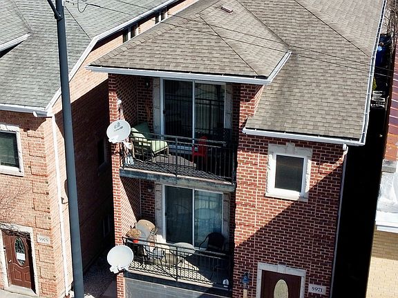 2nd image of 5971 N Elston Ave #3