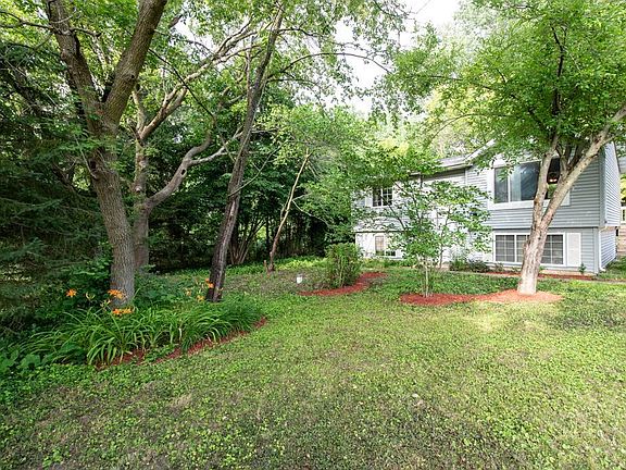 3rd image of 36895 N Northwestern Ave