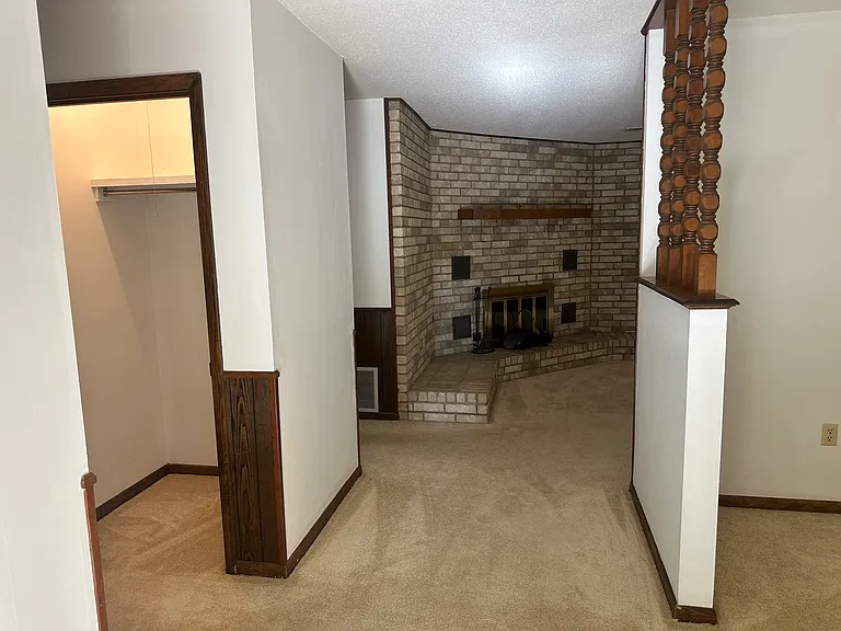 608 S Baridon St — Photo 4