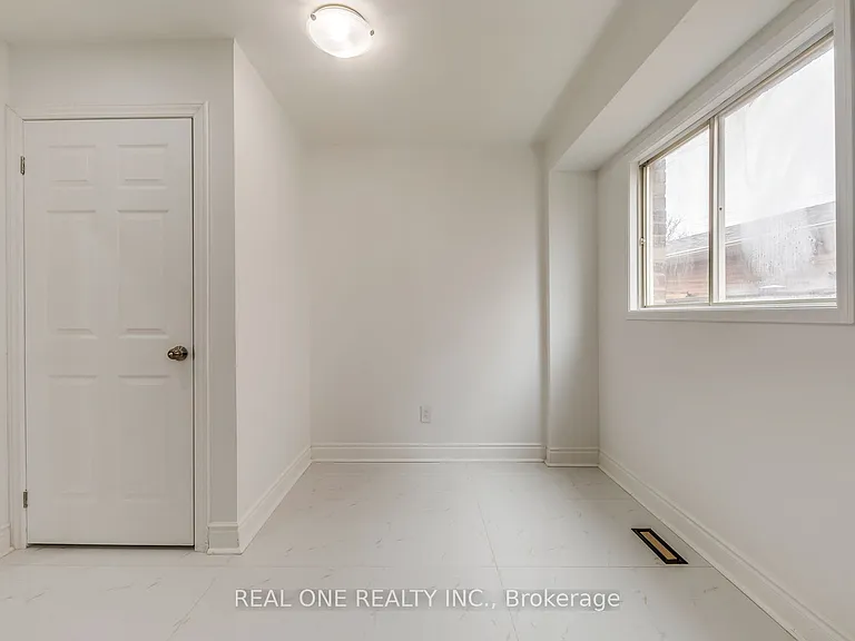655 Paragon Pl E — Photo 23
