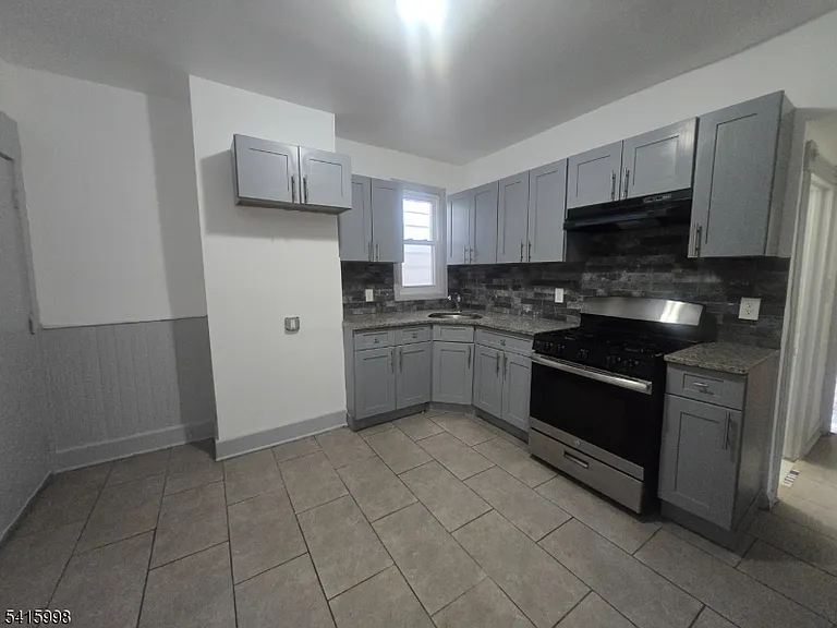 102 South St — Photo 9