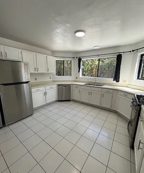 6555 Segovia Rd — Photo 6