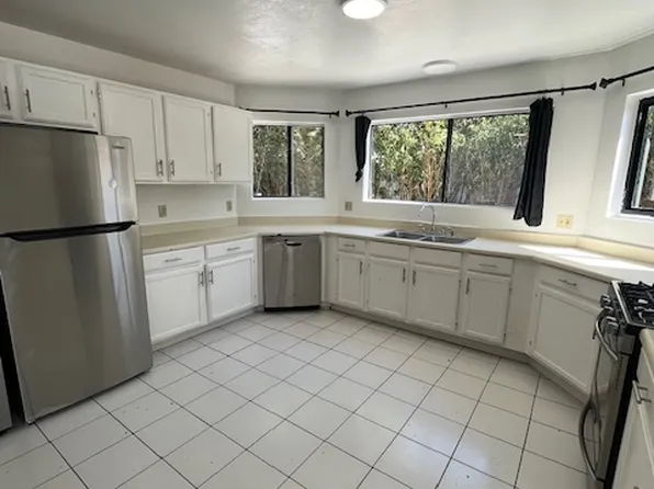 6555 Segovia Rd #1, Goleta, CA 93117