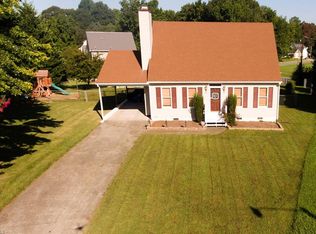 1672 Quillmark Rd, Winston Salem, NC 27127