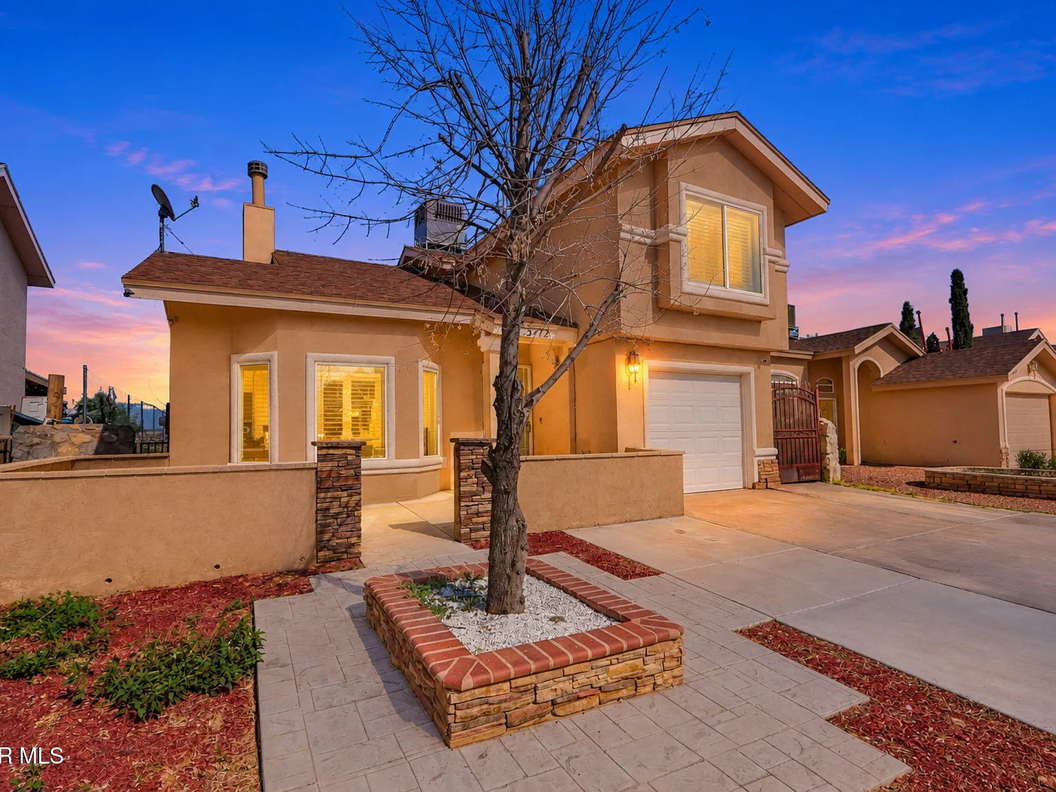 3 bed, 2.5 bath, 1316 sqft, $1,750 — Photo 3
