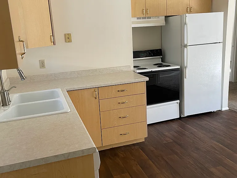 4159 S 1175 E — Photo 9