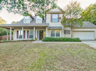 928 Larkspur Ln, Fort Worth, TX 76112