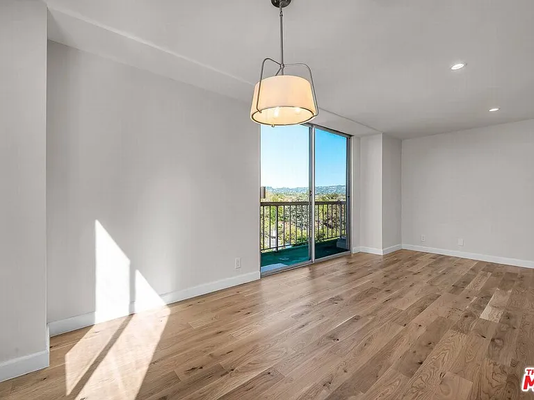 10751 Wilshire Blvd #909 — Photo 4